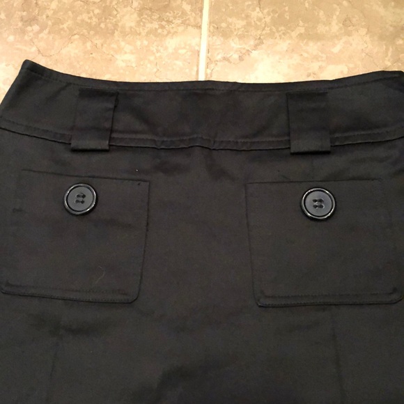 Le Chateau black pocketed front skirt - Picture 3 of 8